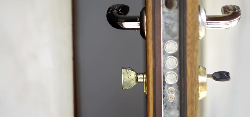 Holiday Emergency Locksmith in Lombard