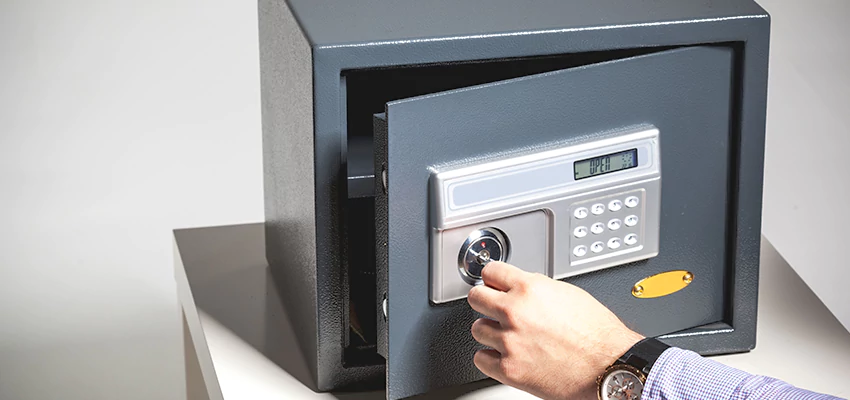 Jewelry Safe Unlocking Service in Lombard