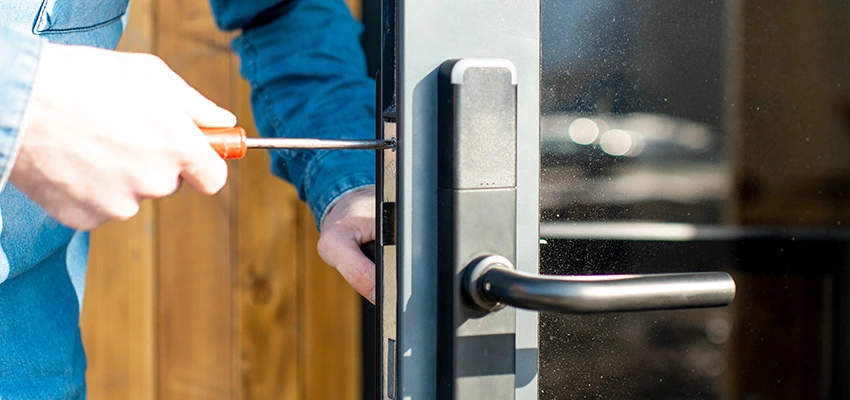 Aluminium Door Lock Replacement in Lombard