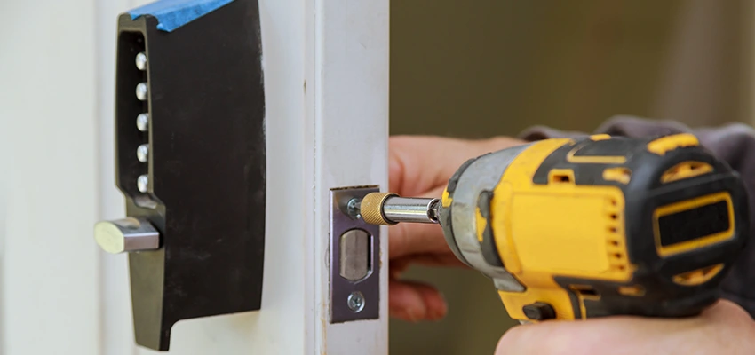 Eviction Locksmith For Key Duplication in Lombard, Illinois